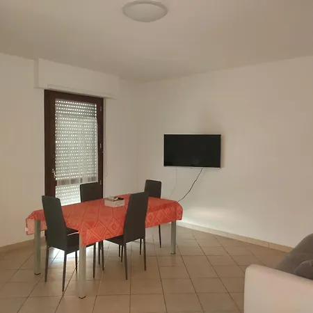 Con Posto Auto Riservato Apartamento