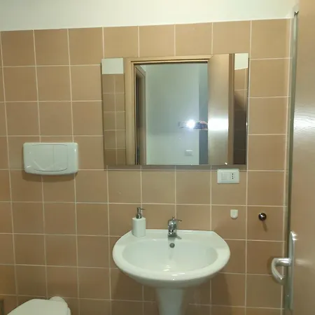 Con Posto Auto Riservato *