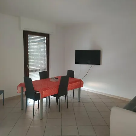 Con Posto Auto Riservato Apartamento