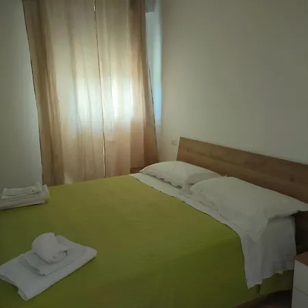 Apartamento Con Posto Auto Riservato *