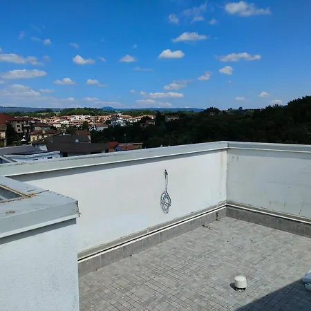 Apartamento Con Posto Auto Riservato *