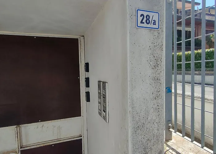Con Posto Auto Riservato